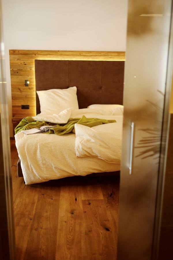 Unterlutaschg-Chalet Appartement Am Hof Slingia Exterior photo